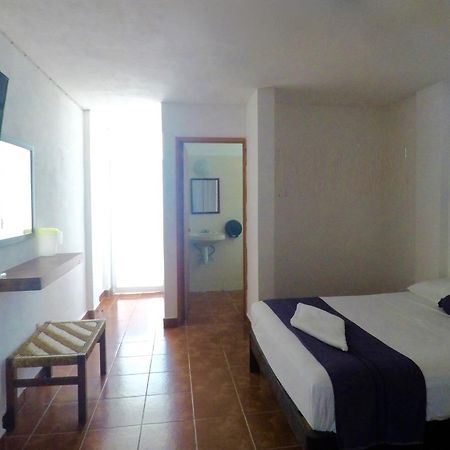 Hotel Mayflower Puerto Escondido  Eksteriør billede