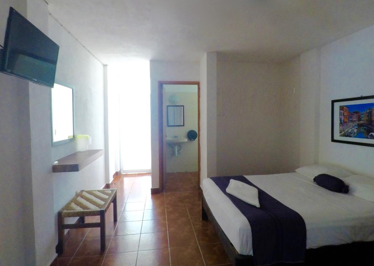 Hotel Mayflower Puerto Escondido  Eksteriør billede